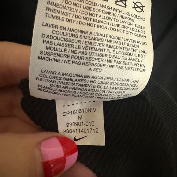 Nike Dri-Fit Versa Long Sleeve Training Top Open Back Black Size Medium - Picture 8 of 8